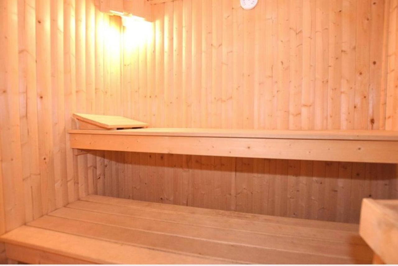 Chamonix Large Chalet, Sleeps 12, 200M2, 5 Bedroom, 4 Bathroom, Garden, Jacuzzi, Sauna المظهر الخارجي الصورة